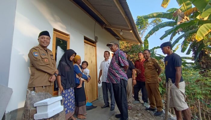 Rumah Baru Iis dari Bupati Sukabumi