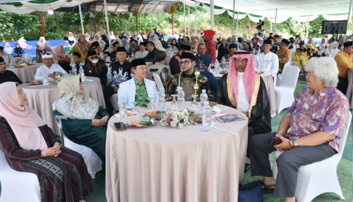 LEMKA Rayakan 40 Tahun Menginspirasi Lewat Kaligrafi