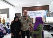 Ayep Zaki Salurkan Qordhul Hasan ke 805 Warga Kota Sukabumi