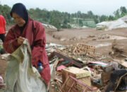 Longsor di Cisarua Bandung Barat, 34 KK Tertimbun