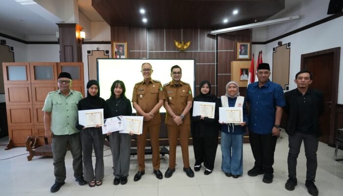 Wali Kota Sukabumi Resmikan Logo HUT Ke-112: Simbol Harmoni dan Kolaborasi