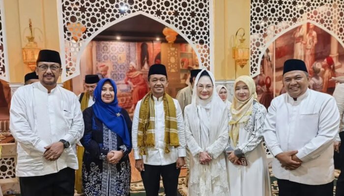 Ketua DPRD Sukabumi Dampingi Menteri ESDM Safari Ramadan di Ponpes Azzainiyah