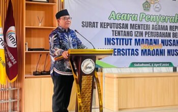Kemenag Resmi Serahkan SK Perubahan Status Institut Madani Nusantara jadi Universitas