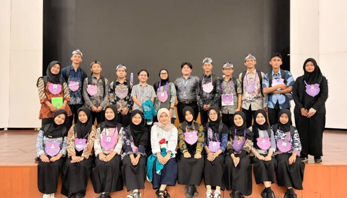 Harumkan Nama Madrasah, Siswa MAN 2 Kota Sukabumi Dikukuhkan sebagai Pengurus Forum OSIS Jawa Barat