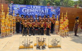 Bawa Pulang Piala Juara Mula 2 Se-Jawa Barat, Paskibra SMK Mutiara Terpadu Harumkan Nama Sekolah